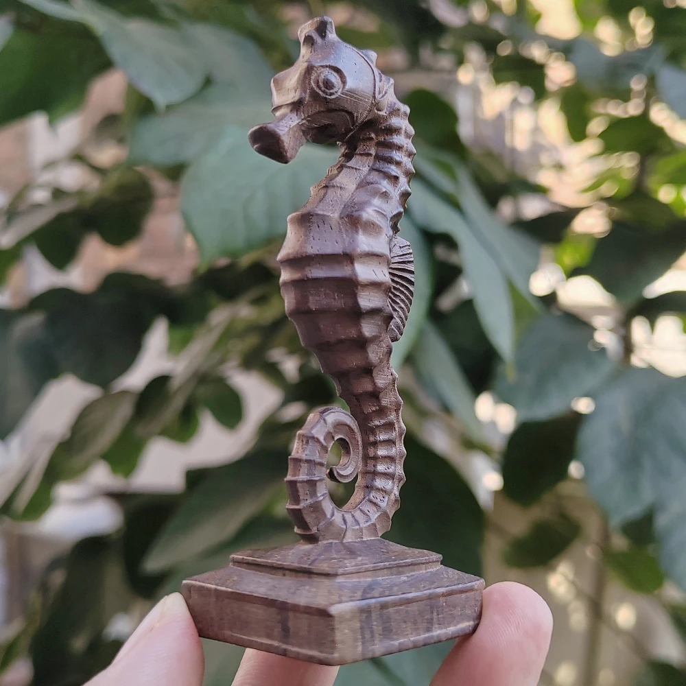 3.8 Inch Wooden Seahorse Ornament, Hand-Carved, Natural Style, Realistic Style, Suitable for Creative Desktop Decorations, Party Decorations, Men's Gifts, Christmas Decorations, Fireplace, New Year Gifts, Study Room