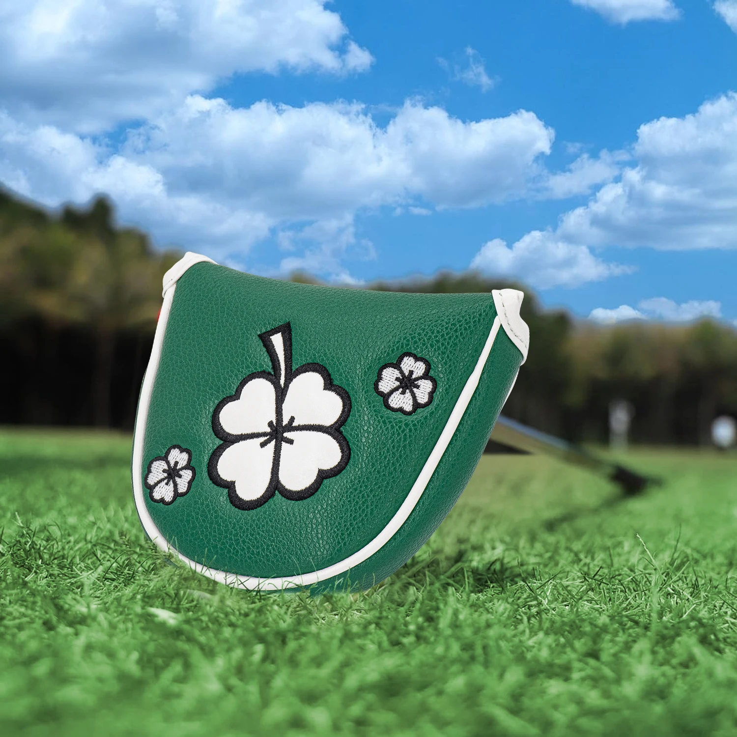 قطعة واحدة من الغطاء الواقي للجولف، غطاء وضع الجولف، تصميم تطريز البرسيم، أنيق ومتين، إغلاق مغناطيسي