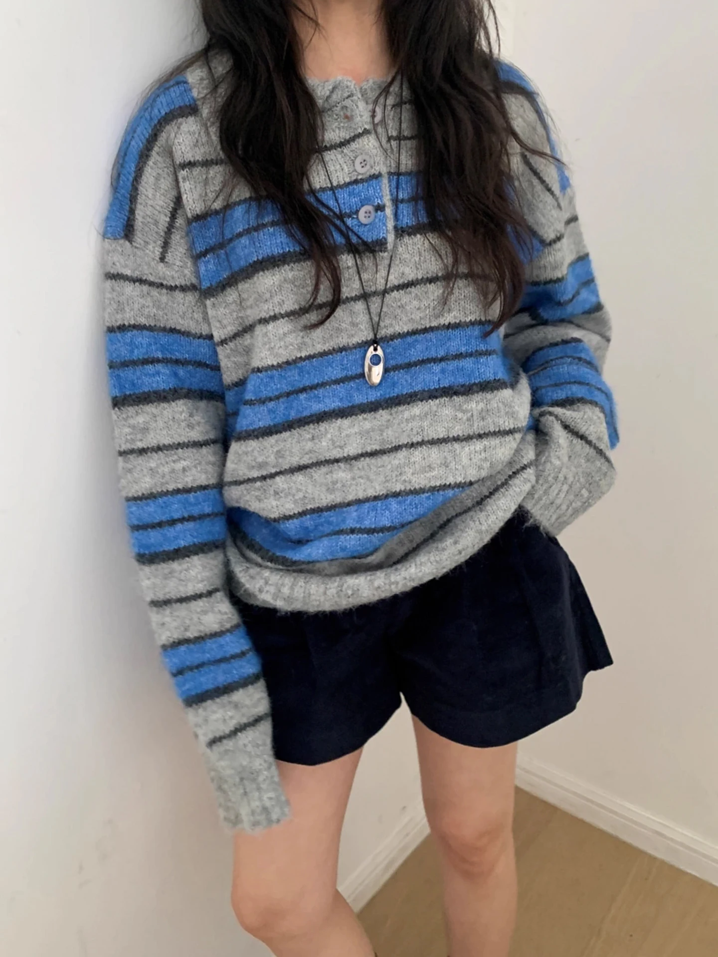 

Женский мягкий полосатый свитер Ne, зимний новый повседневный вязаный топ, цвет блузки, модный длинный свек, свободный крой, зима 2025 г.