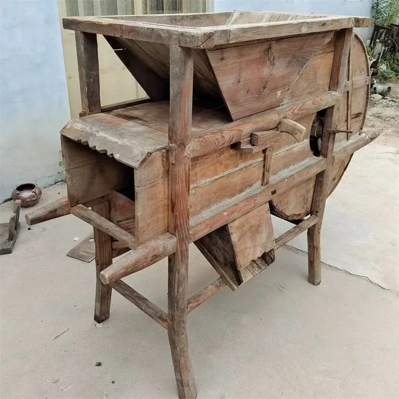 

Old folk objects, old farm tools, rural areas, old-fashioned grain machines, old fan cars, windmills