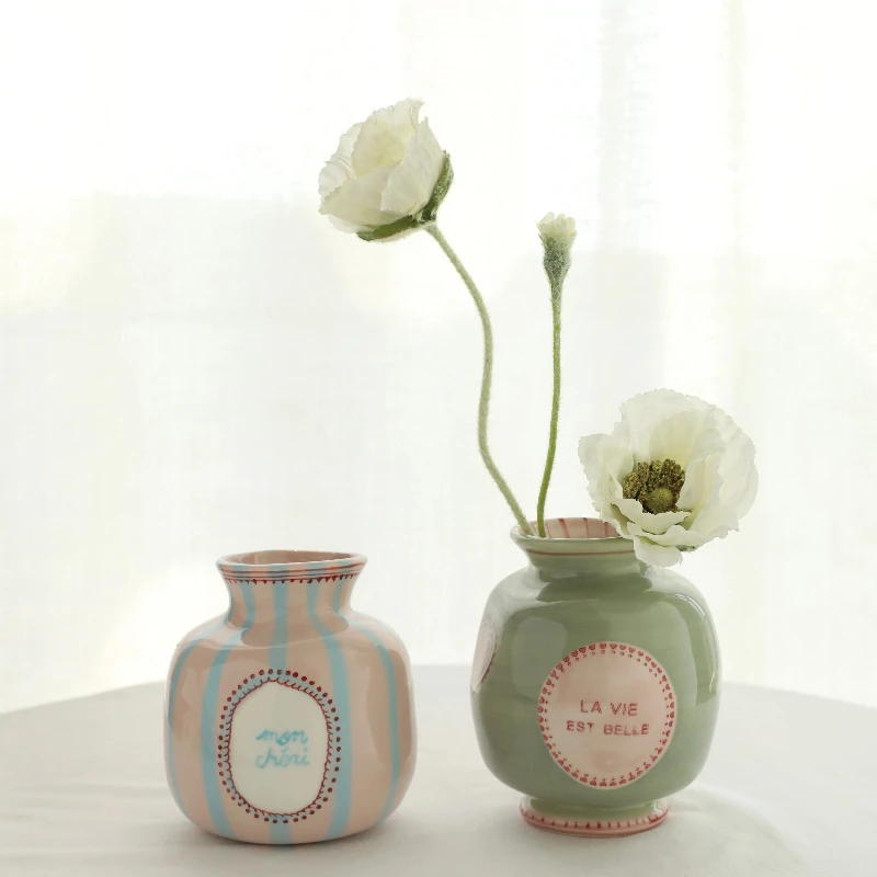 

Handmade irregular ceramic vases, cute vase ornaments, suitable for decorating living rooms and desks, home decor ornaments