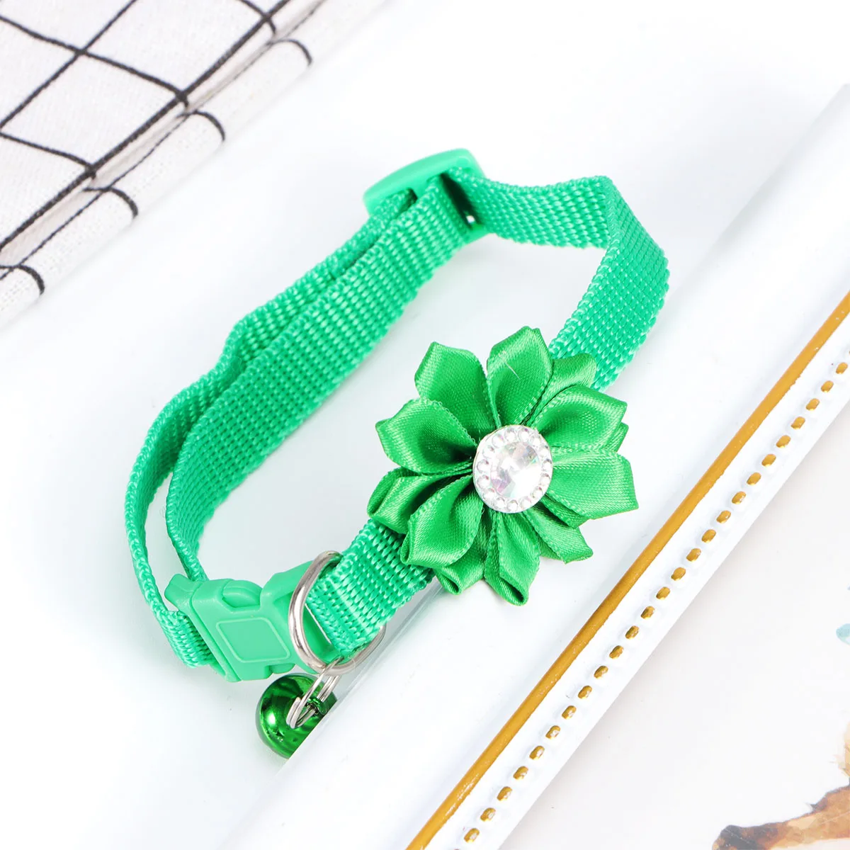 

1Pcs Unique Pet Bell Collar With Flower Design Adjustable Neck Chain For Cat Dog Charming Accessory