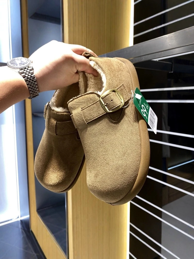 Thickened Fleece Slippers Men's Winter Warm Cotton Slippers Soft Bottom  Style Casual Slip-On Shoes Leather Inner