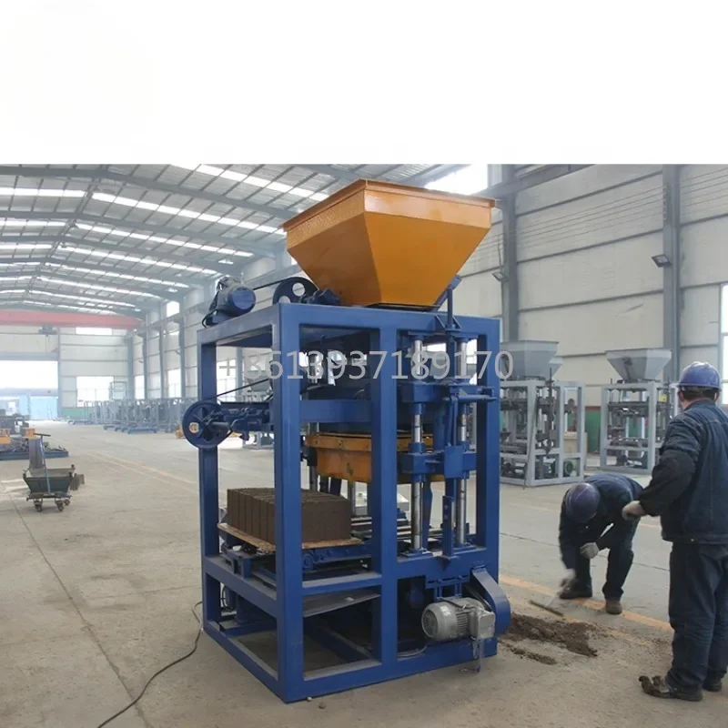 Industries Machines of Brick Machine QT4-24 Small Scale Brick Cement Hollow Block Making Machine Small Diesel Engine