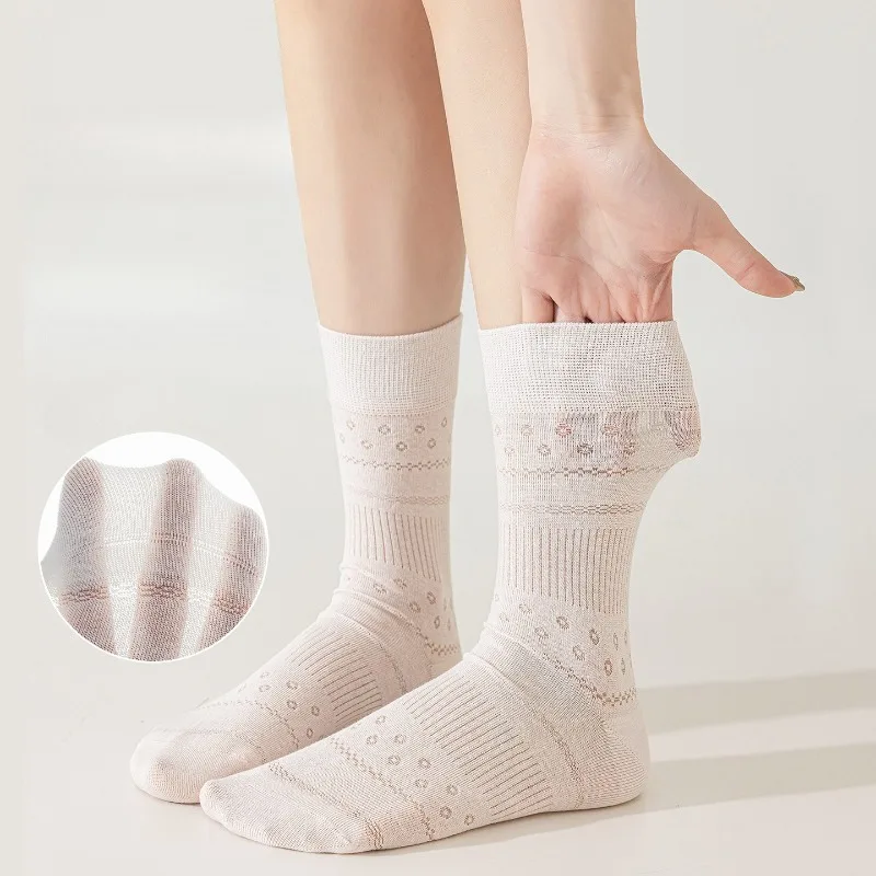 

5 Pairs Women's Summer Thin Breathable Hollowed-out Mesh Mid-calf Socks Casual Style White Black Socks Set Adult Knit Socks 2026