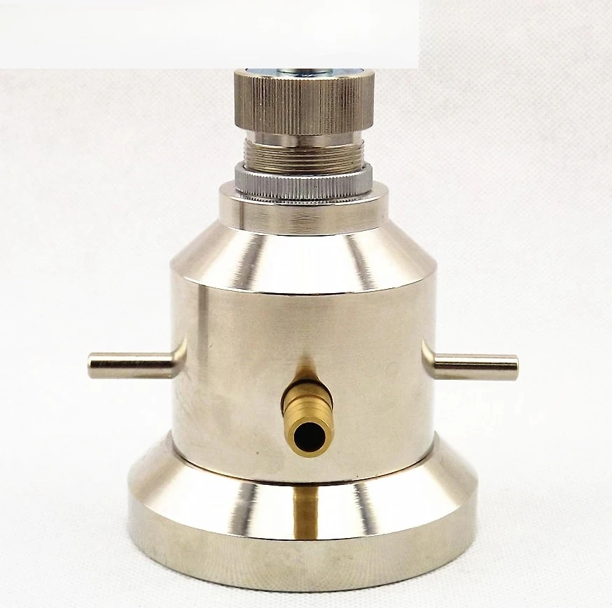 

Single crystal water filled probe for UT non-destructive testing of 2.5P20 thick steel plate immersed in water