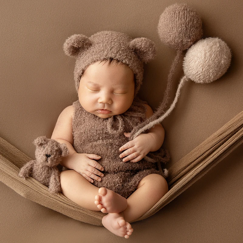 Lovely Bear Doll Balloon Prop Baby Photography decoration Handmade Knitted Animal Infant Toys Brown Mohair Dolls Studio Shooting