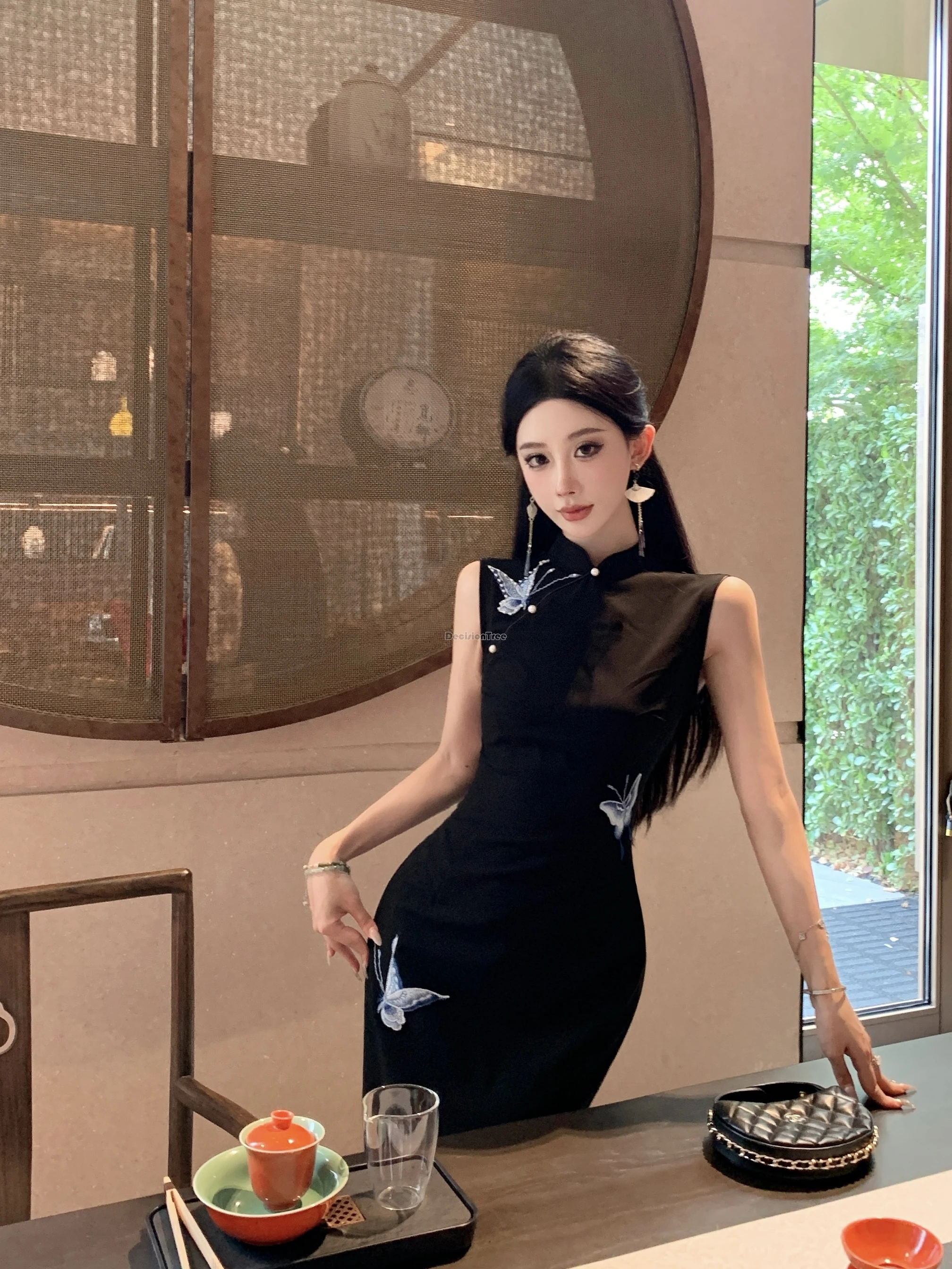 

2025 chinese improved retro elegant style butterfly element cheongsam slimming sleeveless stand collar women daily qipao dress