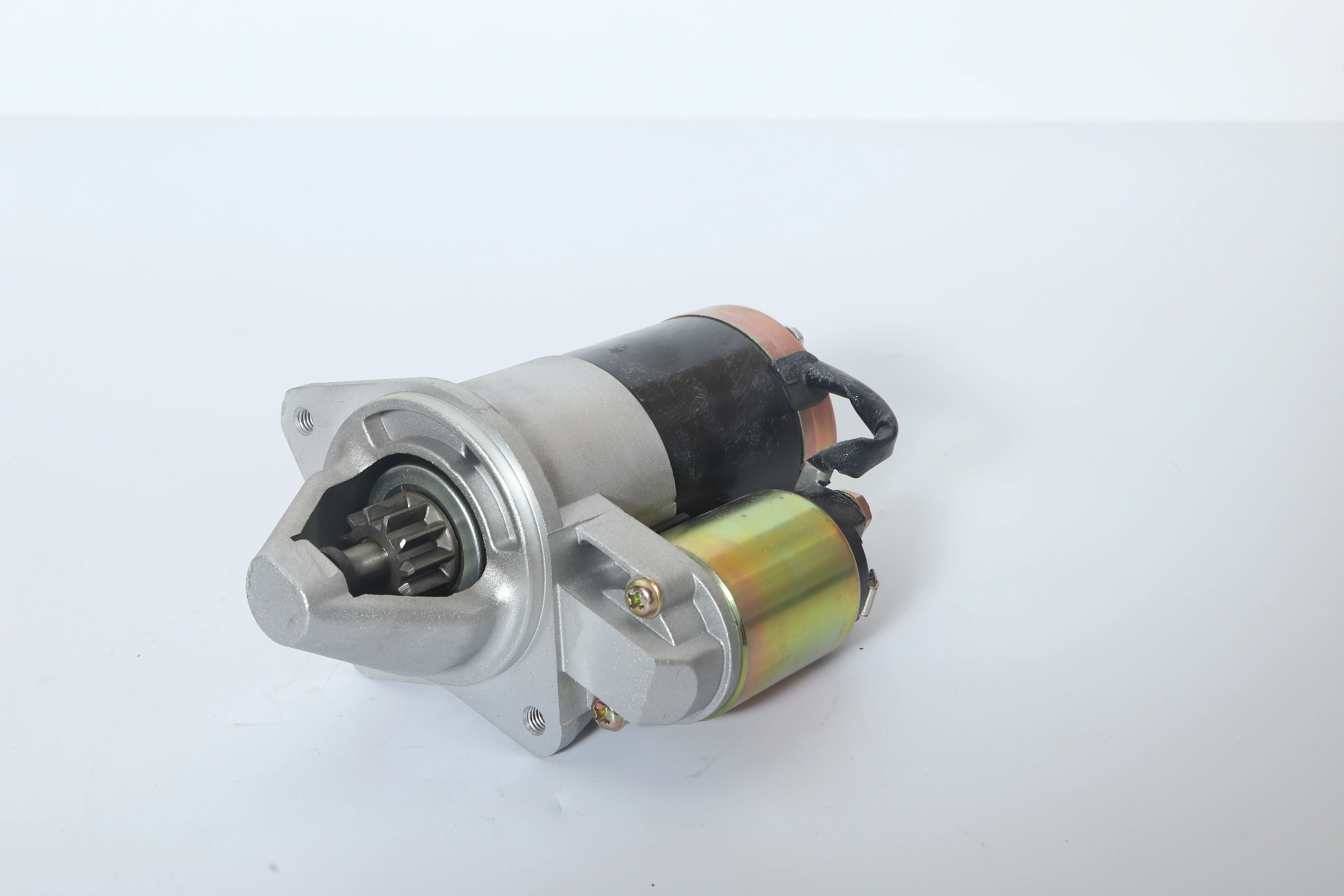 محرك بداية مناسب لـ 12V/1.6kw QDY1219 5722.3708000 922.3708