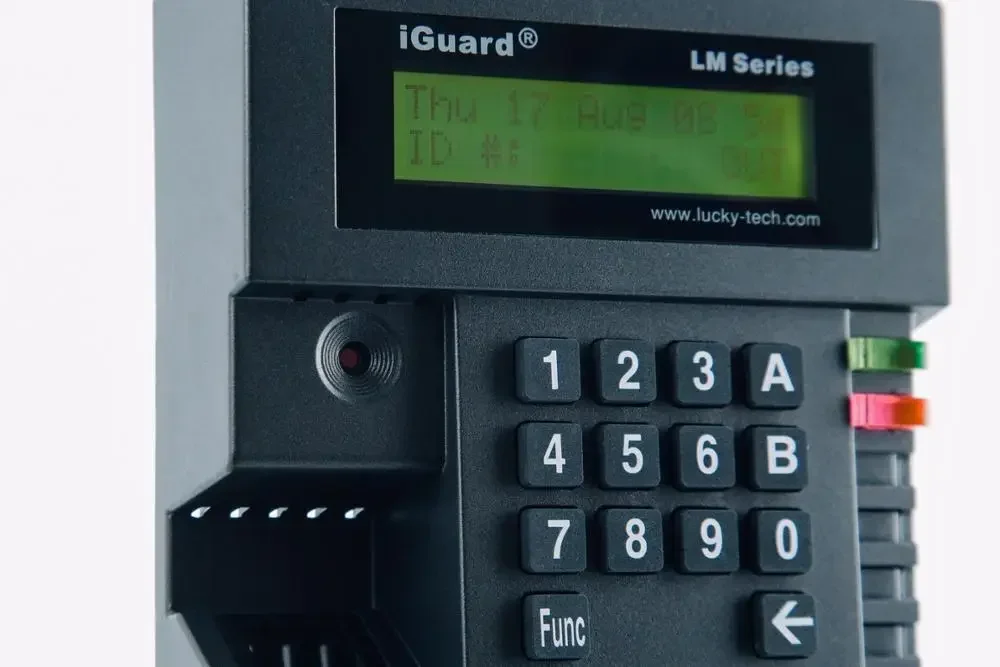 High Quality iGuard Security and Protection Product Digital Biometric Recorder Access Control System Attendance Parking Machine
