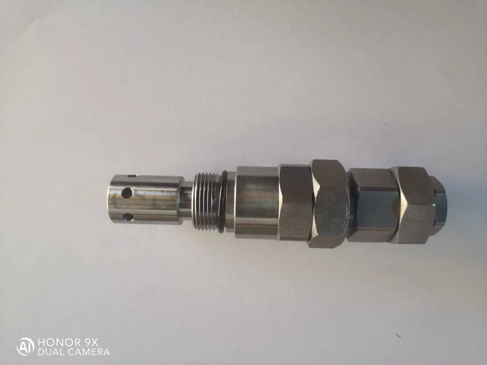 صمام الإغاثة الرئيسي لحفارة دوسان دايو DH220-5 كاتو HD820 سوميتومو SH120 هيونداي R130-5 فولفو EC140BLC EC210BLC EC240BLC