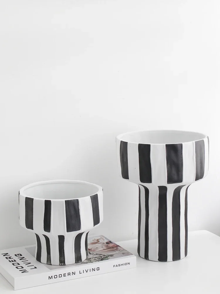 مزهرية سيراميك أبيض وأسود مخططة واسعة الفم اناء للزهور ترتيب اكسسوارات ديكور المنزل المزهريات الأواني