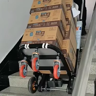 

Электрическая тележка для подъема по лестнице профессионального уровня, переносит мебель/бытовую технику/строительные материалы на этаж за один проход