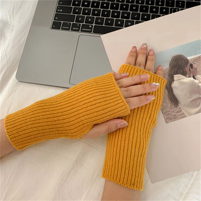 Short Fingerless Gloves Women‘s Mitten Winter Warmer Knitted Arm Sleeve Fine Casual Soft Girl’s Goth Clothes Punk Gothic Gloves