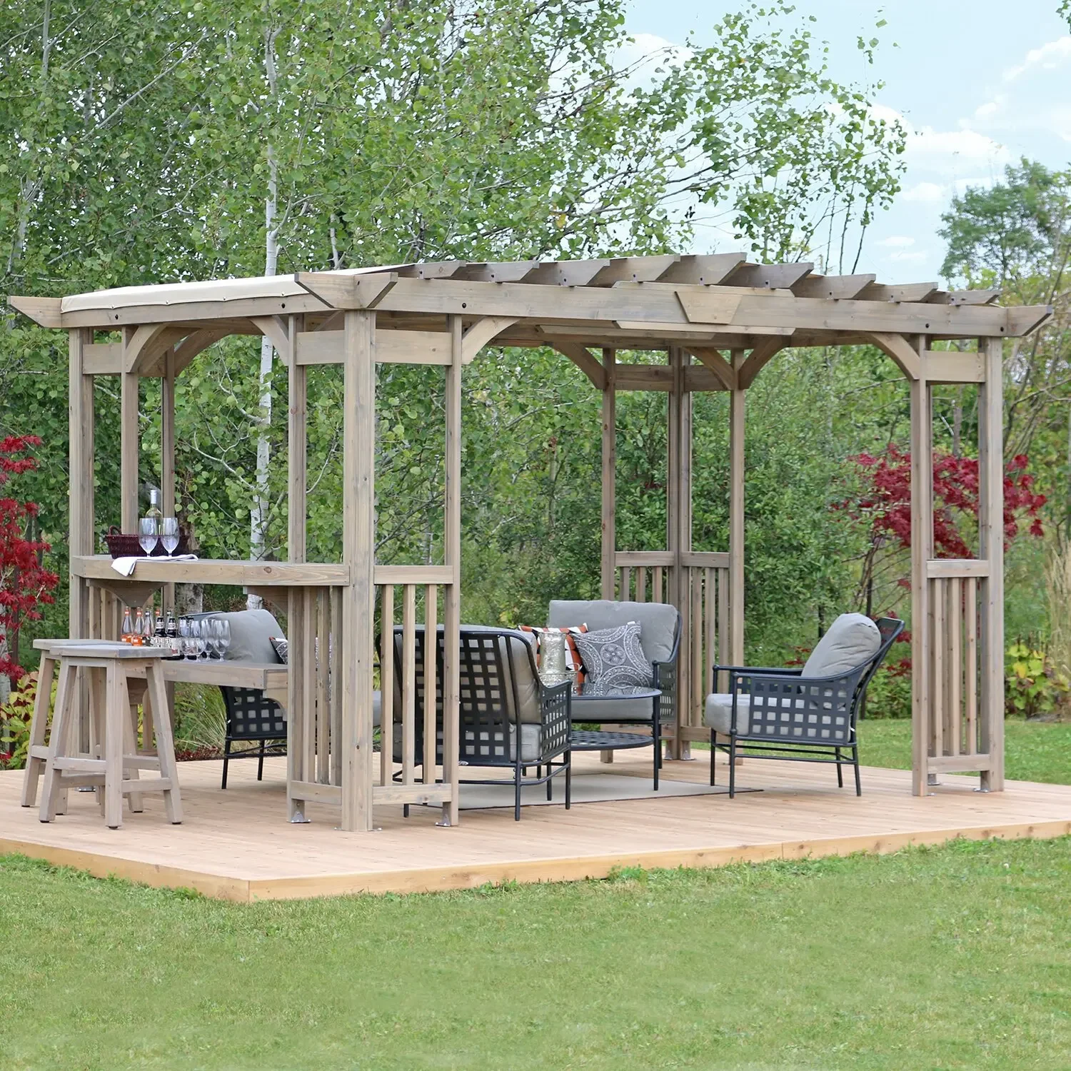 

Curved gate fence fence courtyard grape trellis