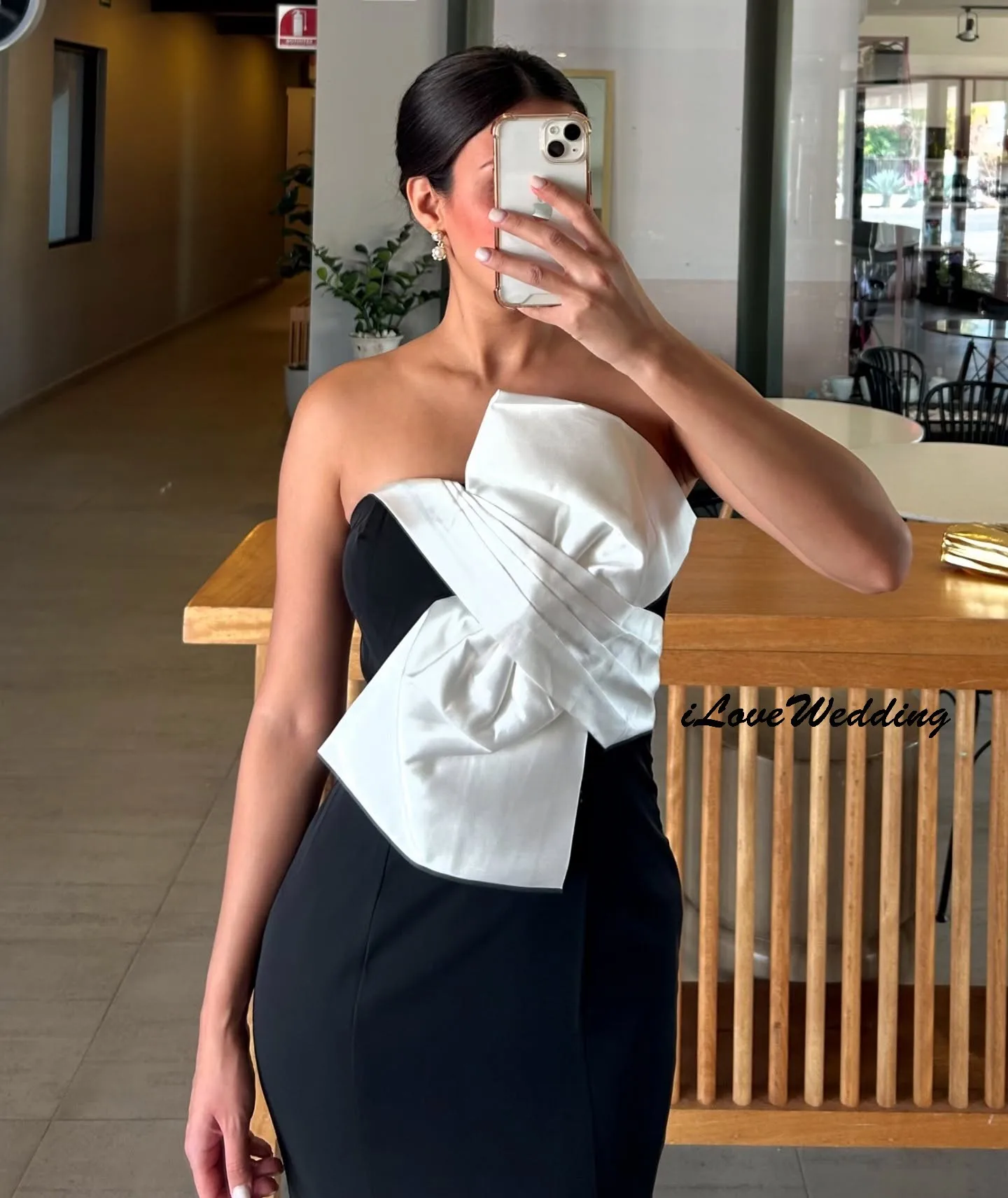 فساتين سهرة سوداء أنيقة 2025 فستان حفلات الزفاف بدون حمالات للمرأة من الساتان حورية البحر بفيونكة للحفلات الراقصة طول الأرض مخصص