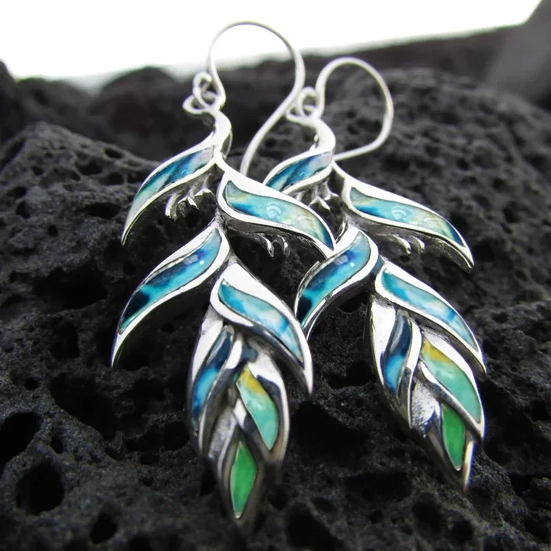 Huitan Leaf Design Hanging Earrings for Women with Irregular Pattern Trendy Female Earrings Daily Wear Party Personality Jewelry