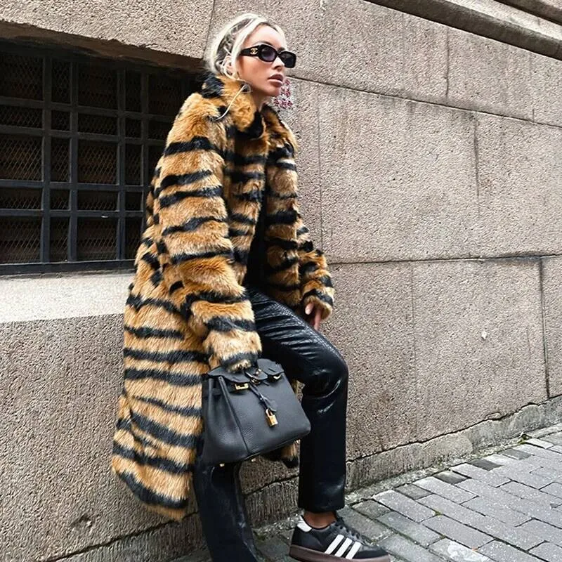 

Feminine Elegance New Winter Fashion Temperament Warm Tiger Pattern Women Fur Coat