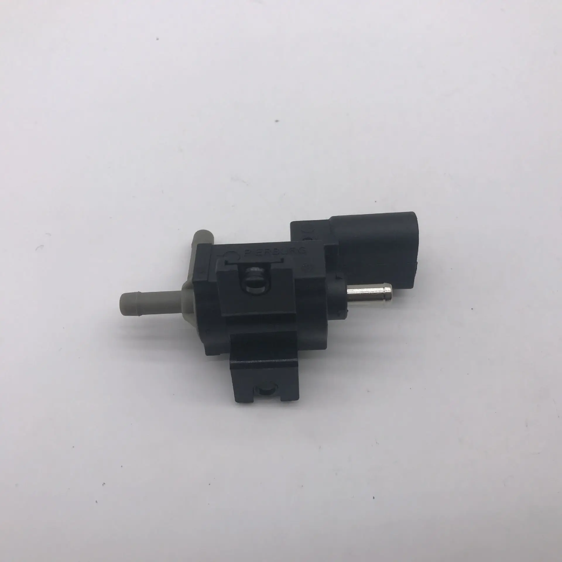 06F 906 283 F Turbo Boost Control Valve Turbocharger Solenoid Valve 06F906283F for VW Passat GTI  A4 A5 A6 Q5 TT A3
