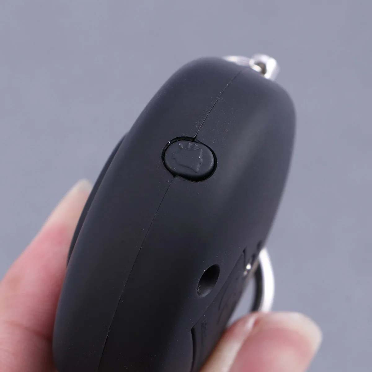 

Personal Alarm Emergency Keychain Loud 125Db Safety Panic Security Mini Anti-Attack Sensor Black for Outdoor Walking Running