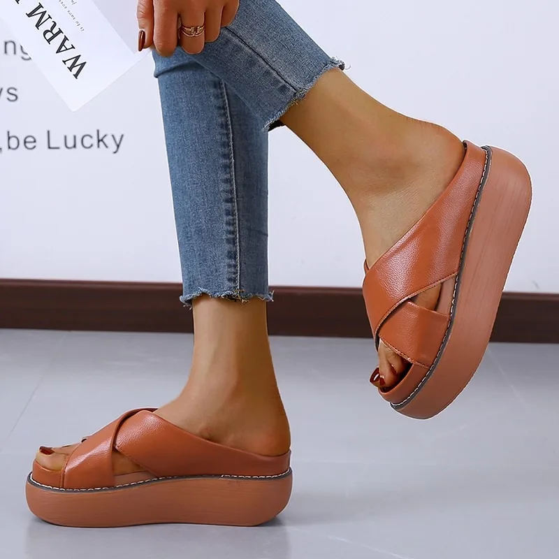 New Sandals Female Summer Outdoor Wear Women\'s Shoes Open Toe Waterproof Platform Slope Heel Thick Bottom Slippers Sand