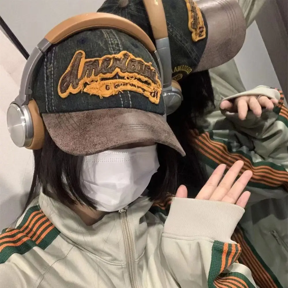 

Simple Splicing American Retro Baseball Caps Cotton Baseball Hat Tattered Jeans Sun Hat Sunscreen Hat Sunscreen Peaked Cap Girl