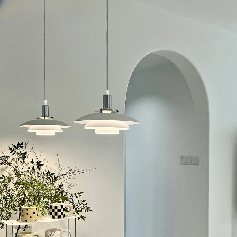 

Nordic restaurant chandelier Danish modern minimalist internet celebrity UFO creative cream style Japanese dining table light