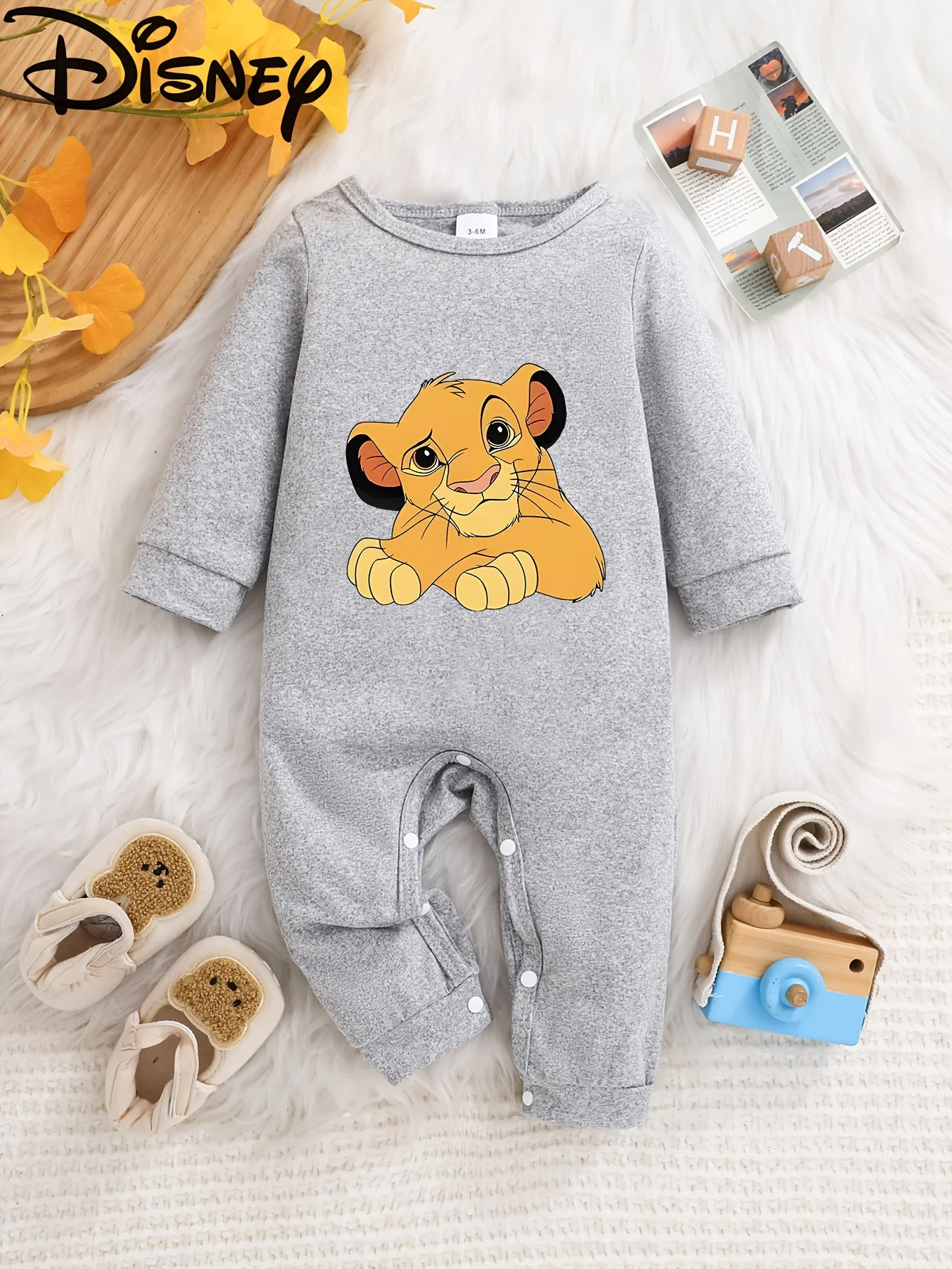 【معتمدة】تصميم نقل الحرارة بنمط كارتون ليون كينج سيمبا، قماش ناعم، بذلة بأكمام طويلة، يجب اقتناؤها لمحبي ديزني، مثالي للأنشطة الخارجية، بدلة زحف للأطفال، يجب اقتناؤها لهدايا الأطفال