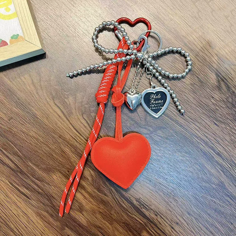 Taschenanhänger Geschenk Herzform Kunstleder Schlüsselanhänger Lebendige Farben Tasche Dekor Charm Tasche Autoschlüssel Zubehör Ornament – Detail 8