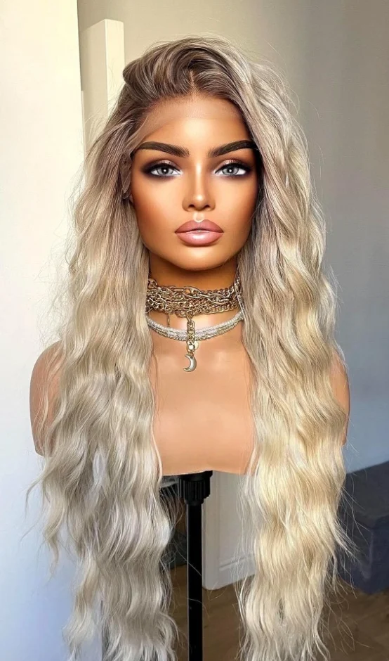 Wig Pirang Berkualitas Tinggi dengan Akar Gelap, Wig Rambut Panjang Bergelombang, Wig Wanita 13X4 HD Transparan Lace Top, Wig Trendi Murah untuk Wanita