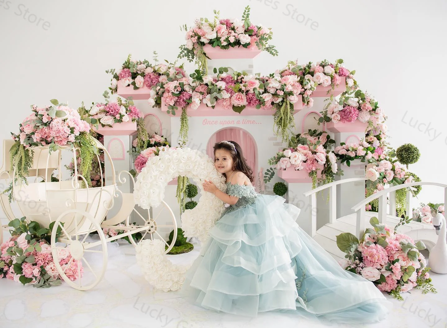 Luxurious Flower Girl Dresses for Wedding Lace Tiered Ruched Kids Birthday Party Gowns Puffy Children First Communion Dresses