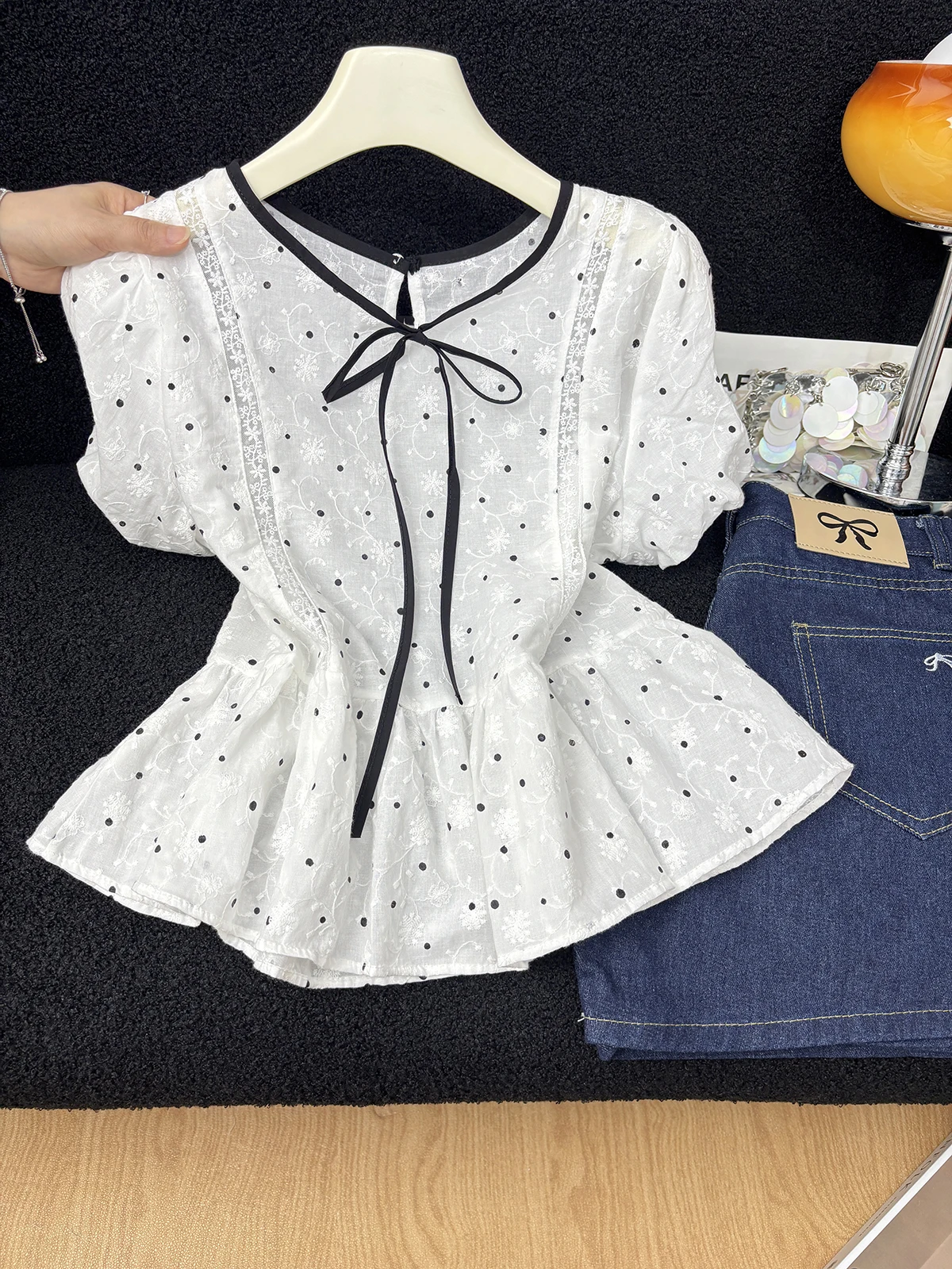 

White Polka Dot Lace Loose Short Sleeve round Neck Shirt for Women Summer New Style Elegant Fashion Sweet Bubble Sleeve Top