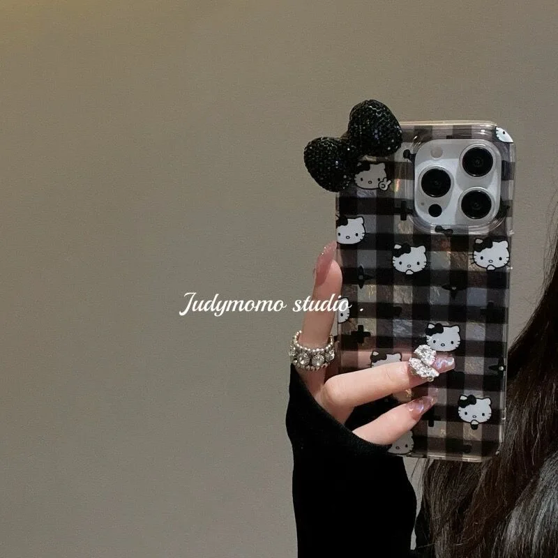 Para iPhone 13 Mini 12 11 16 15 Pro Max 14 Plus X XS XR 7 8 SE Cool Hello Kitty Diamond Bowknot Lustre Forro Funda rígida para teléfono