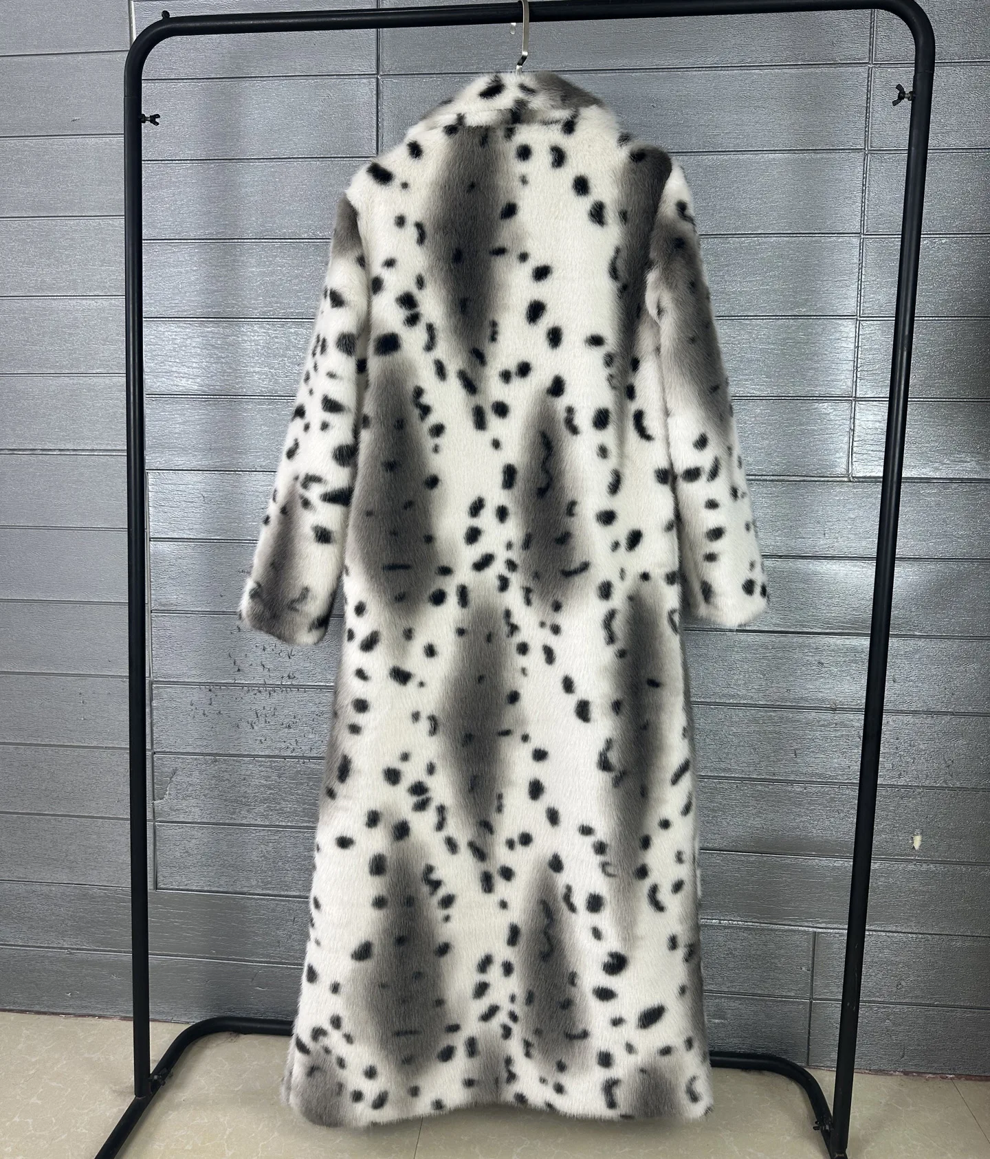 DEAT 2026 Winter Fashion Imitation Fur Leopard Pattern Coat For Women Notched Collar Long Style Notched Collar Jacket 11B9518
