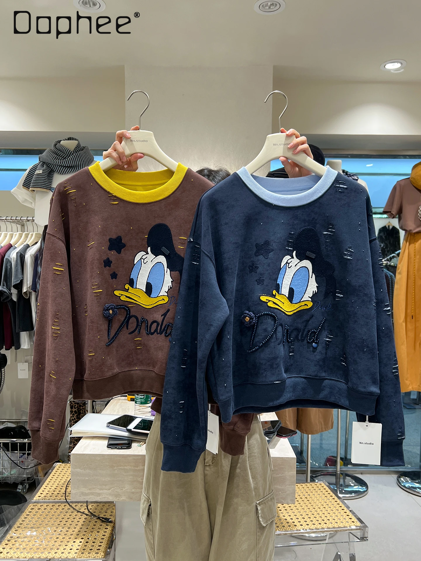 European Style Cartoon Print Crew Neck Sweatshirt for Women 2025 Autumn New Embroidery Color Block Duck Pullover Top