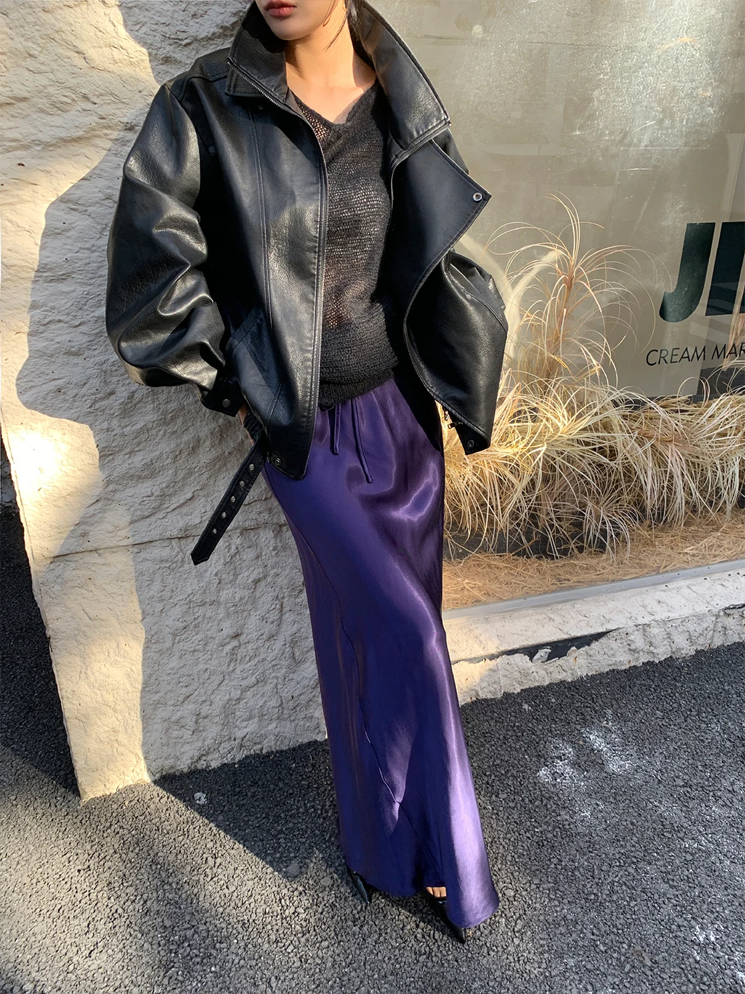 

ZOCHEEO Ретро-куртка из искусственной кожи для женщин, осенне-зимняя новинка, стильная мотоциклетная одежда, асимметричный прямой крой, длинный рукав