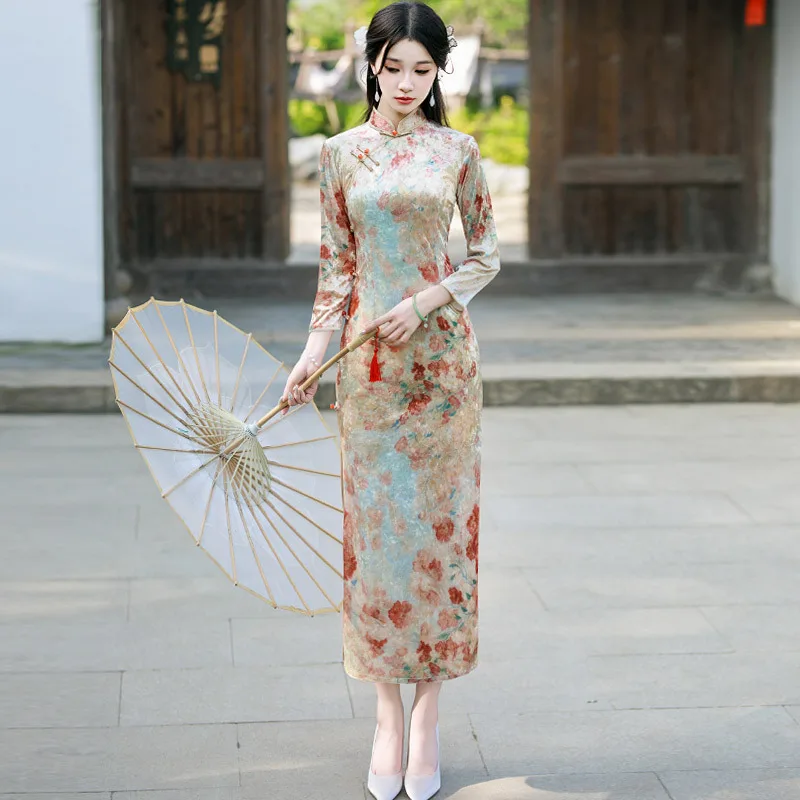 

Printed Velvet Chinese Style Long Sleeved Cheongsam 2025 New Young Women Retro Slim Fit Autumn and Winter Dress Qipao