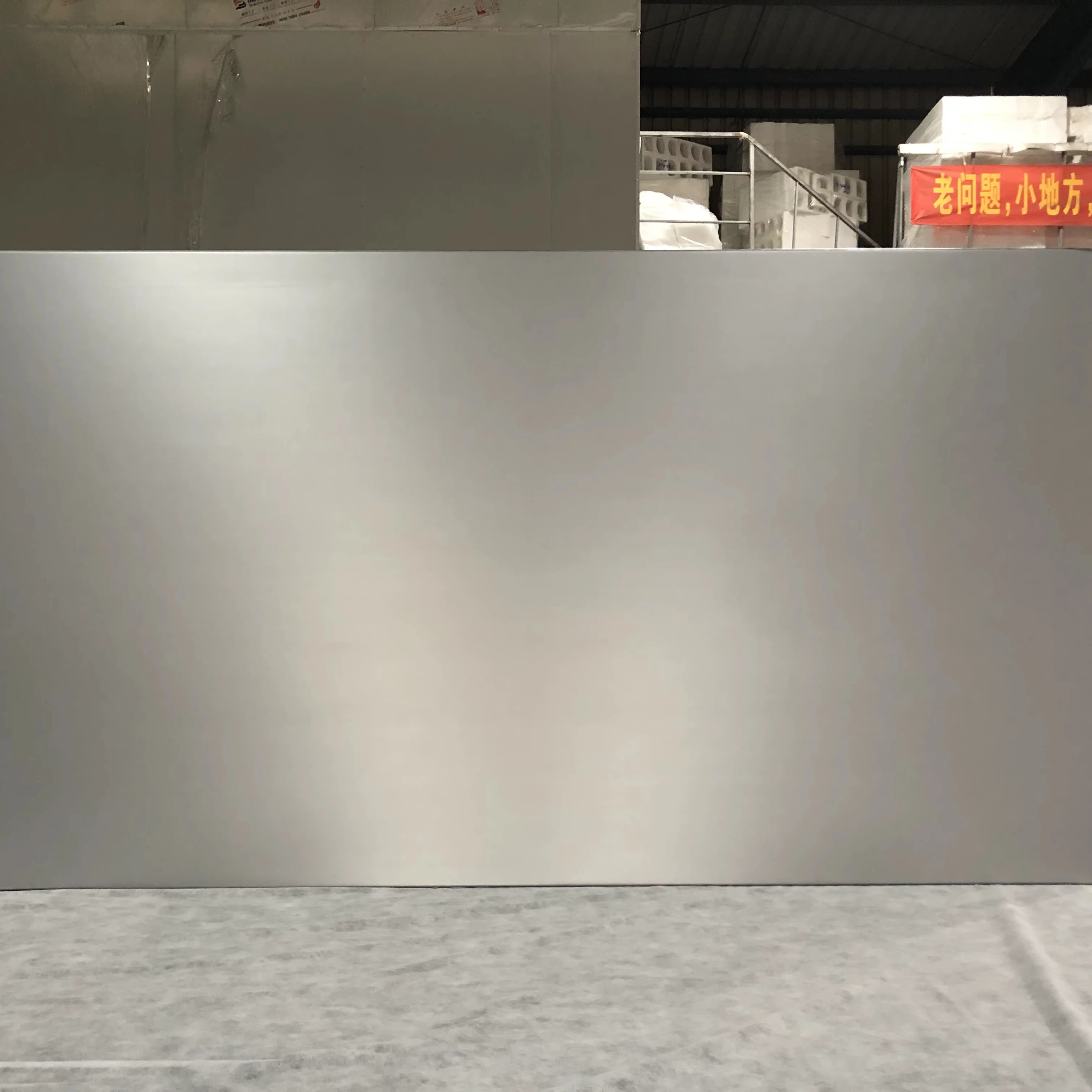 

High Quality 100-Inch 4K PVC Home Projection Screen With Long Focus Frensel Gain 1.4 ALR Anti-Light Fixed Frame Format 16:9