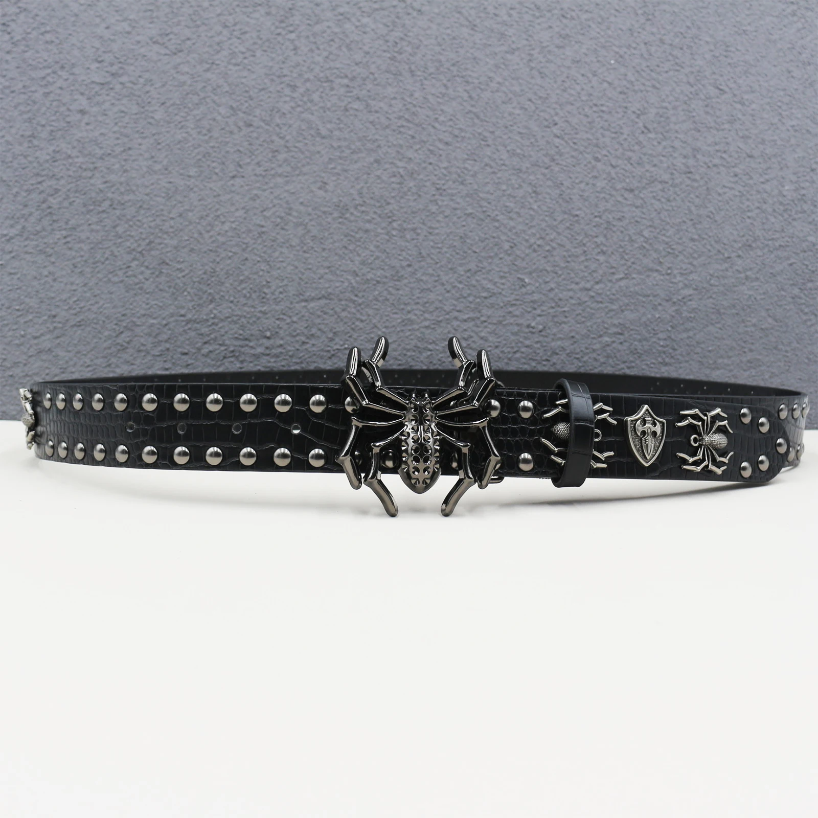 Man Unique spider belt buckle Girls Studded Decors Waist Belt Riveted Western Belt Belt Dress Ladies  Pin Buckle Waistband view 5
