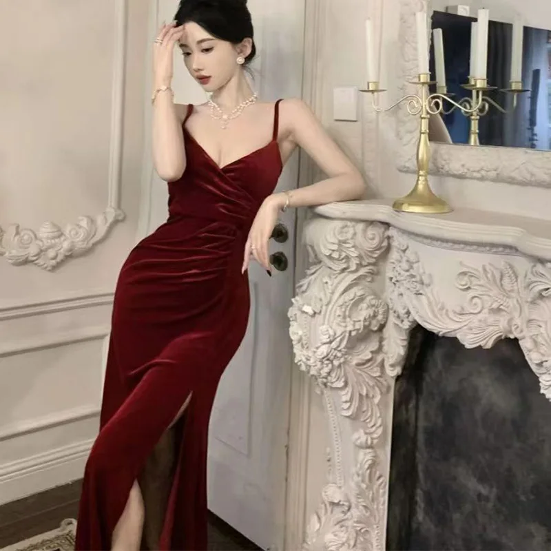 Sexy Velvet Spaghetti Strap Dress Women Red Split Party Night Vestidos Elegant Slim Sleeveless Soft Deep V Pleated Vintage Dress