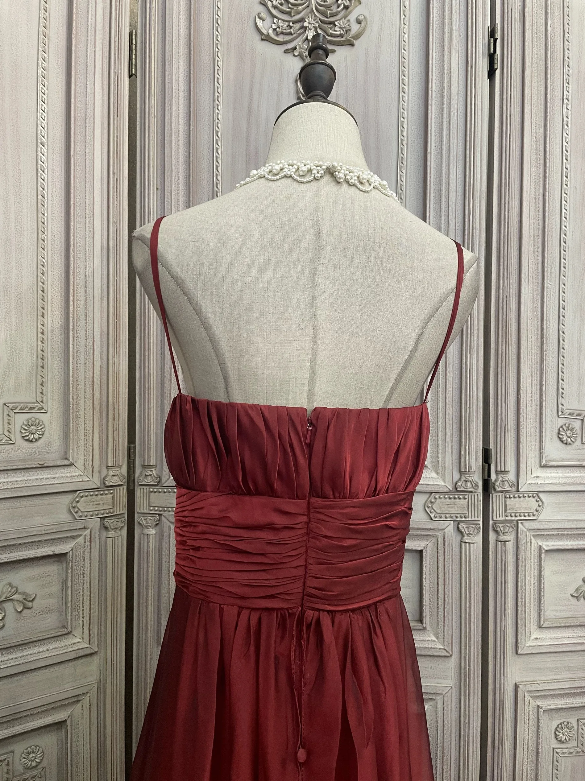 Burgundy Spaghetti Strap Evening Dress Sweetheart Floor Length Pleated Backless Annual Meeting Host Elegant Party Bride Gowns