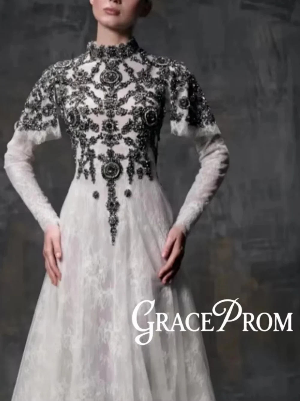 

Luxury Black Crystal Evening Dress Modest Lace High Collar Wedding Party Gowns Customized A-line Floor-length Banquet Gowns