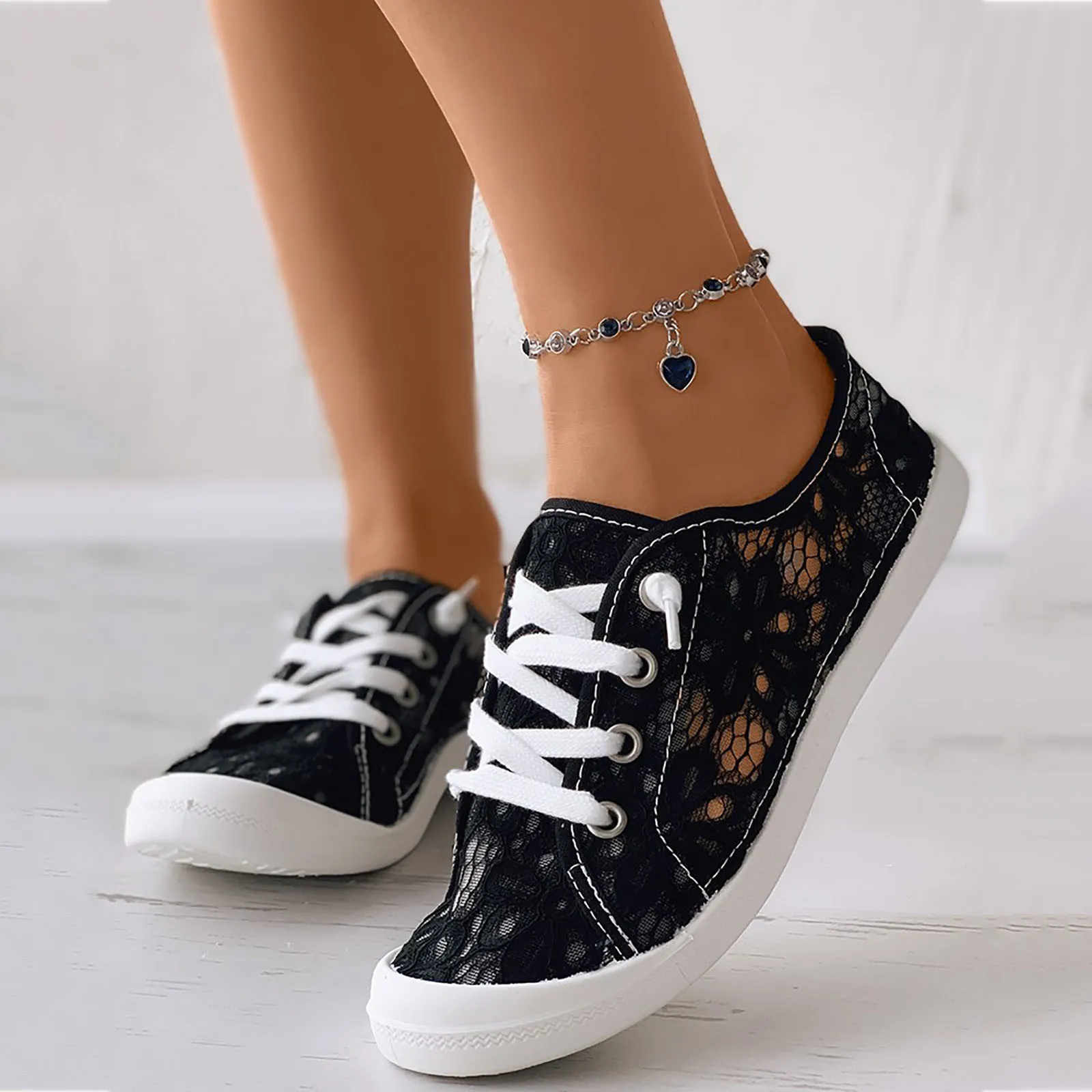 

Lace Flat Ladies Canvas Shoes Women Autumn Summer Lace Up Vulcanize Shoes Fashion Breathable Comfortable Daily Casual Shoes