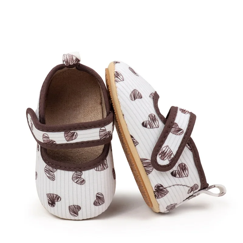 영유아 여아 메리 제인 플랫, 클래식 하트 프린트 공주 원피스 신발, 미끄럼 방지 신생아 침대 신발