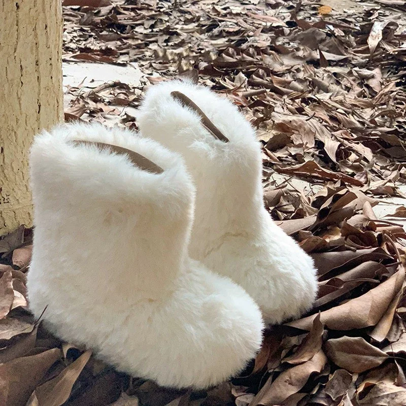 Botas de pelúcia quentes e fofas para bebês meninas, botas de pele grossa de luxo para crianças pequenas, moda de inverno, bico redondo, sapatos de algodão ao ar livre