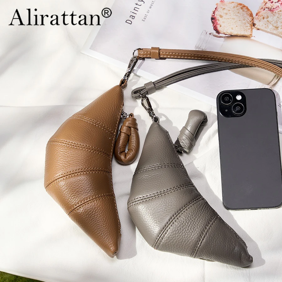 

Alirattan 2024 New Mini Croissant Leather Mini Hanging Neck Croissant Retro Exquisite Coin Purse