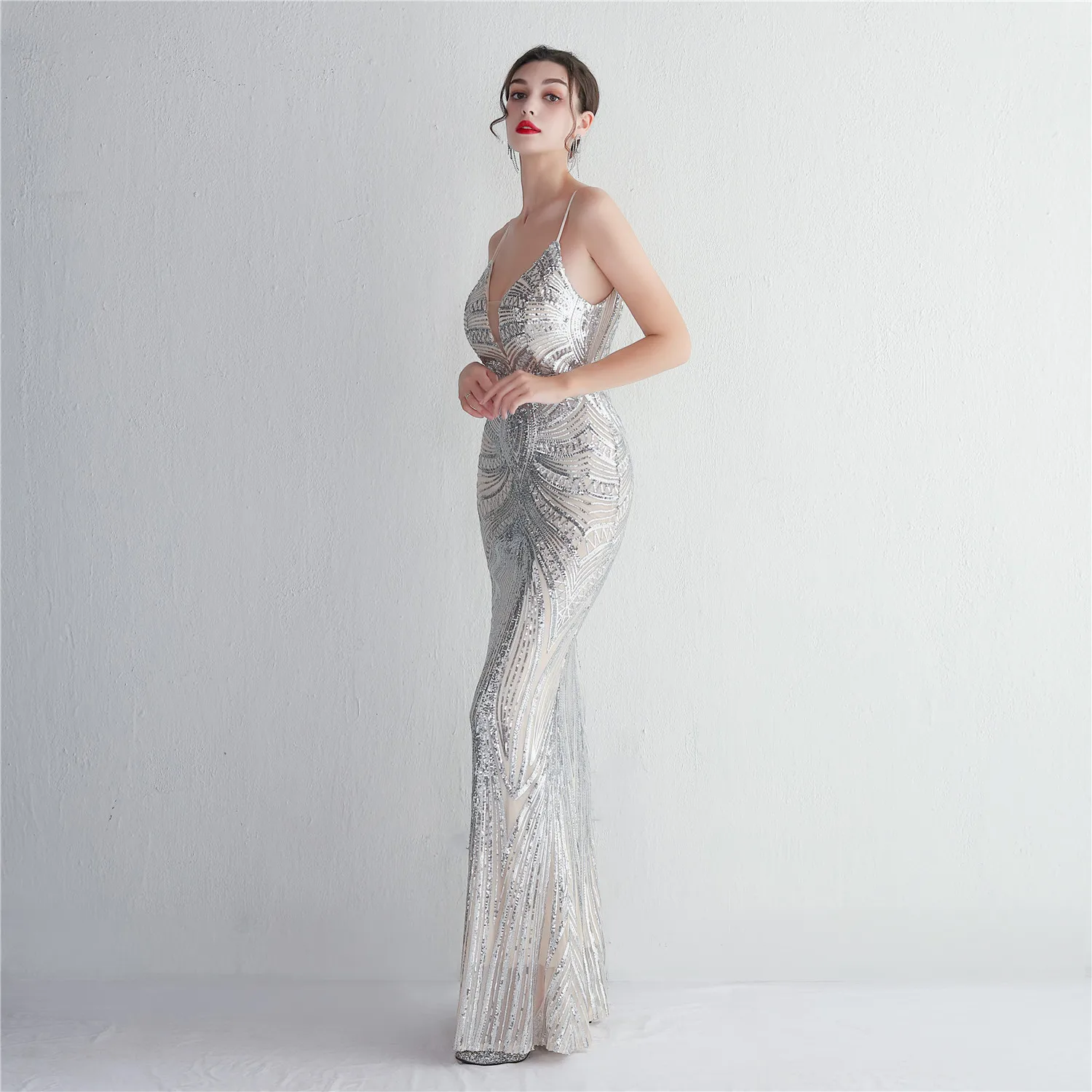 Silvery High Quality Dress V-neck Sleeveless Sequin Sexy Skirts Party Dresses Contrast Cutout Maxi Splice Women Wedding Clothes