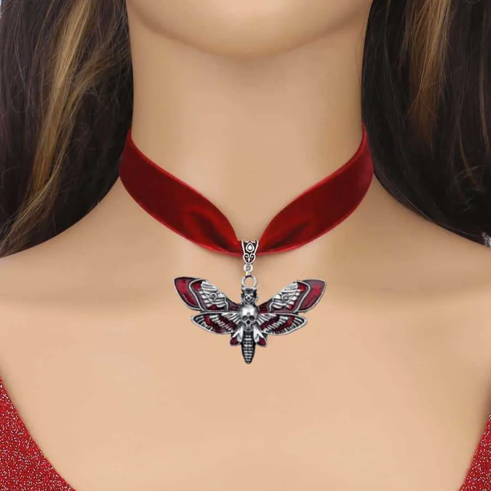 Dark Gothic Death Moth Blood-red Glazed Skull Pendant Necklace Black Velvet Choker for Men Women Hallowmas Party Jewelry Gifts