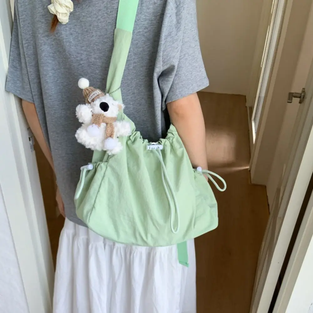 

Fashionable Korean Nylon Shoulder Bag Large Capacity Waterproof Drawstring Tote Bag Commut Pleated Crossbody Bag Girls