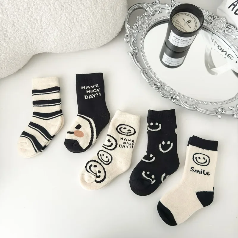 Autumn Winter Thicken Warm Kids Boys Socks Smile Face Black White Letter Striped Brushed Cozy Sports Soft Lovely Socks For Boys